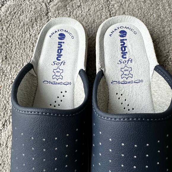 Beautiful Inblu anti shock made in Italy slip on Navy Blue clog Size 35 EU 5 USA - Picture 5 of 14